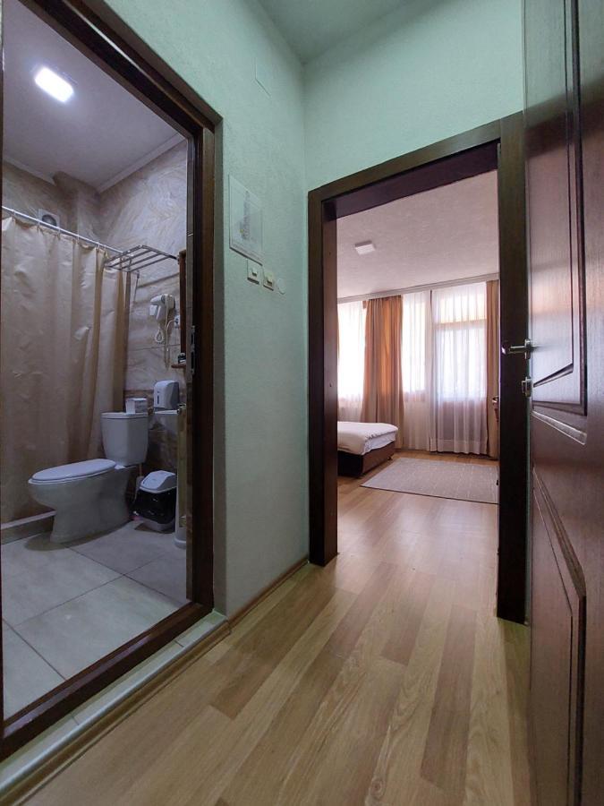 Lakeview Hotel And Resort Otesevo Екстер'єр фото