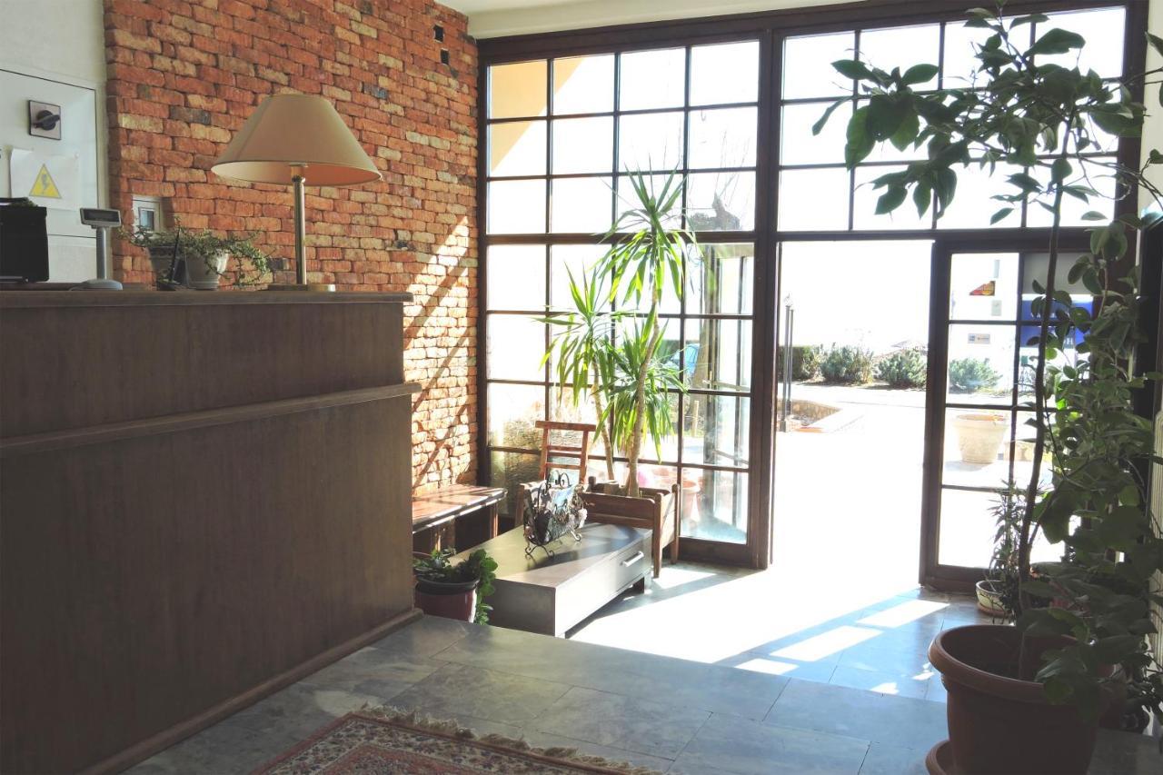 Lakeview Hotel And Resort Otesevo Екстер'єр фото